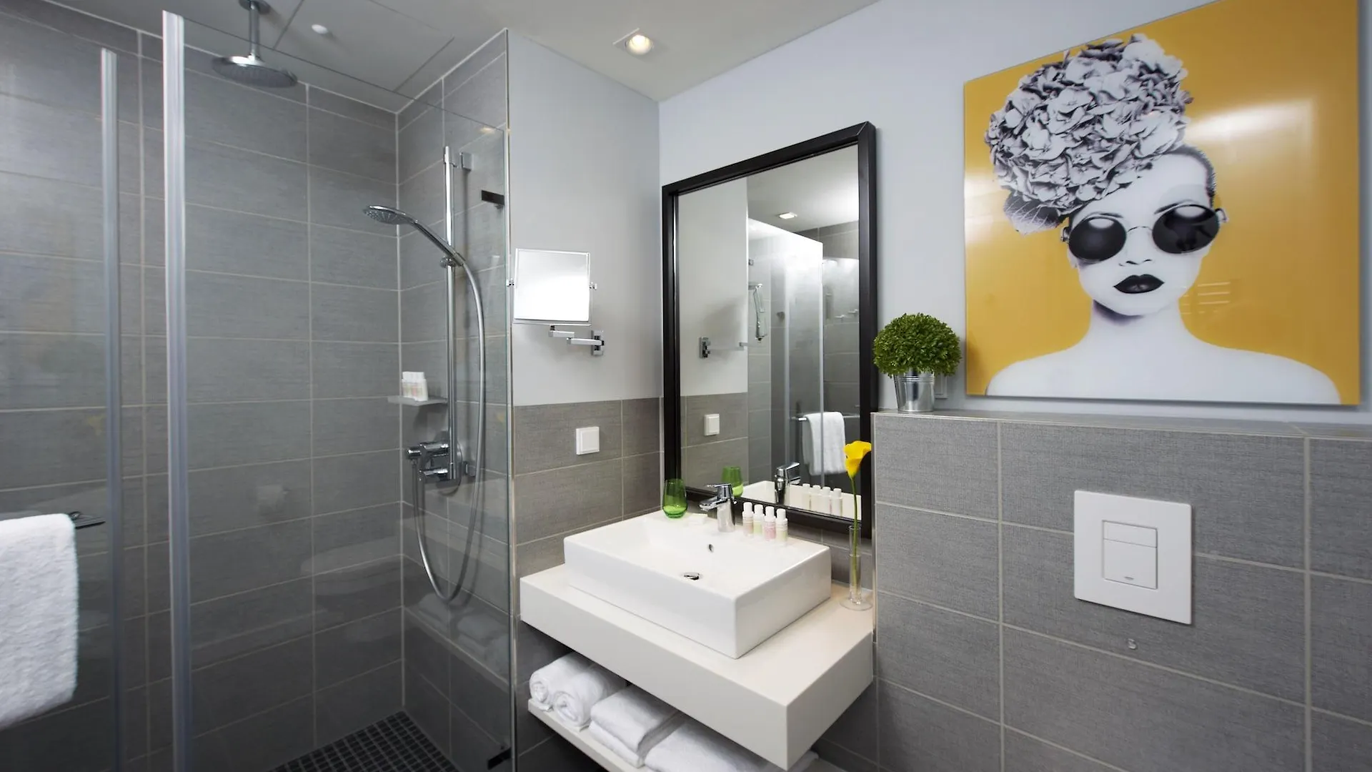 Capri By Fraser, Frankfurt Frankfurt am Main Hotel